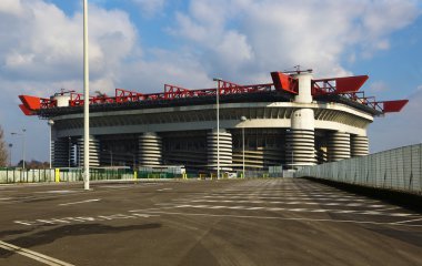 Giuseppe Meazza Stadyumu