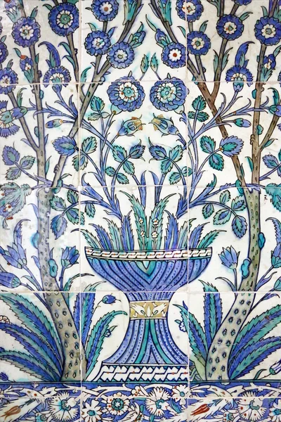 Azulejos pintados en el Palacio de Topkapi —  Fotos de Stock