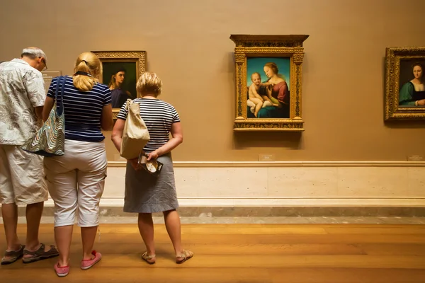 Capolavori di Raffaello nella Galleria Nazionale — Foto Stock