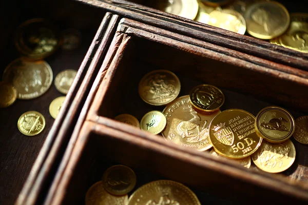 Investeringen gouden munten — Stockfoto