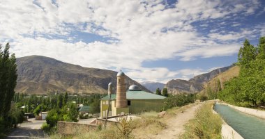şehrin Kadamjai Camii