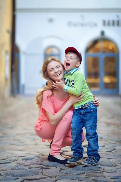 Madre y su hijo —  Fotos de Stock