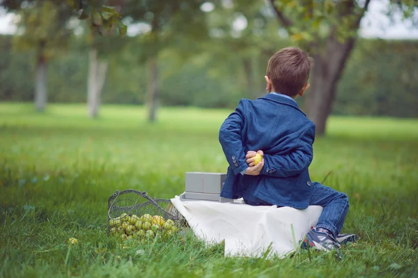 Ragazzo adorabile — Foto Stock