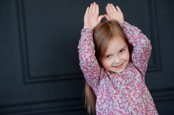 Menina bonita — Fotografia de Stock