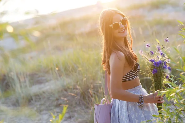 Ragazza all'aperto — Foto Stock