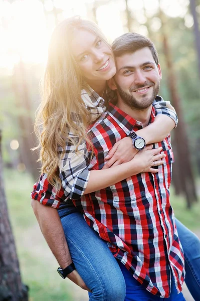 Casal bonito — Fotografia de Stock