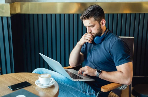 Casual Businessman Working Cafe His Laptop Computer Handsome Business Man — Stock Fotó