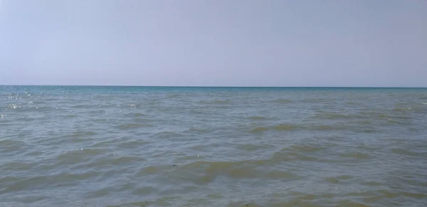 Paysage Mer Avec Petites Vagues Horizon Lointain — Photo
