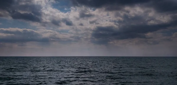 Fondo Tormentoso Mar Oscuro Nubes Dramáticas — Foto de Stock