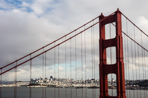 Golden Gate Bridge i miasta San Francisco — Zdjęcie stockowe