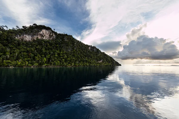 Raja Ampat 静かな熱帯風景 — ストック写真