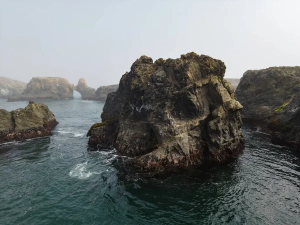 Pilhas Mar São Comuns Longo Costa Panorâmica Extremamente Acidentada Mendocino — Fotografia de Stock