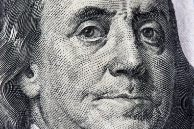 benjamin Franklin 100 dolarlık banknot üzerinde detay