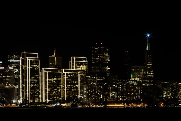Skyline de San Francisco en la noche — Foto de Stock