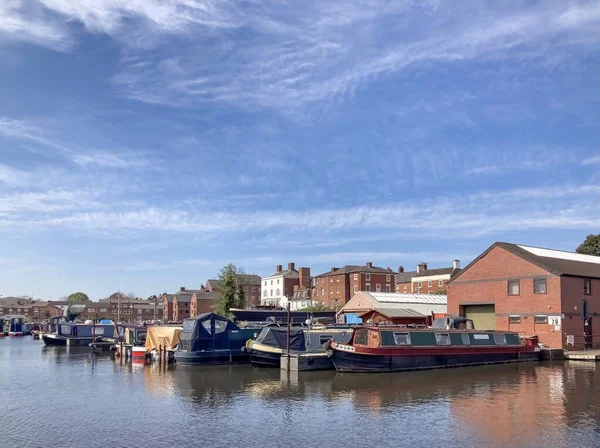 Tekneler liman, eski limanlar.. 