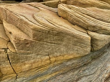 Katmanlı kaya yapısı. Seçici odak