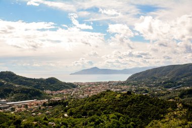 Sestri Levante eski şehir ve Ligurya Denizi - İtalyan Rivierası, İtalya Avrupa görüntülemek
