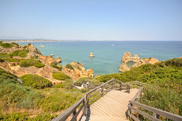 Algarve: Trap naar strand Praia Camilo in de buurt van Lagos, Portugal — Stockfoto