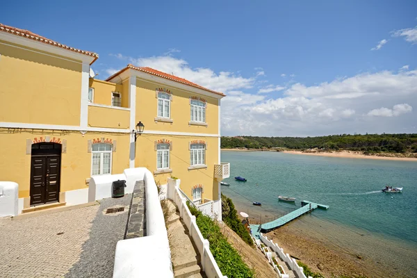 Alentejo: Old town and coastline of Vila Nova de Milfontes, Portugal — Stock Photo, Image