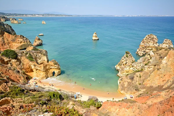 Algarve: Veduta sulla spiaggia Praia do Camilo vicino Lagos, Portogallo — Foto Stock