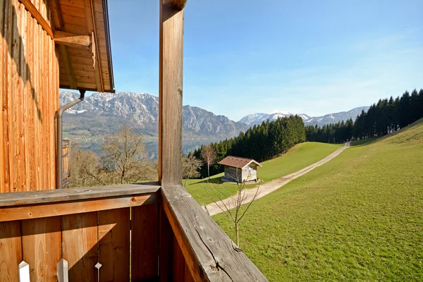 Lihat di atas danau Attersee - Liburan Peternakan, Salzburger Land - Alpen Austria — Stok Foto