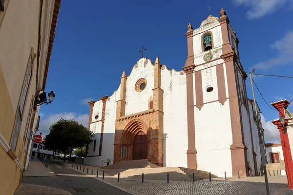 Tarihi binalar, eski katedral ve Castelo de Silves, Portimao bölgesi, Algarve Portekiz