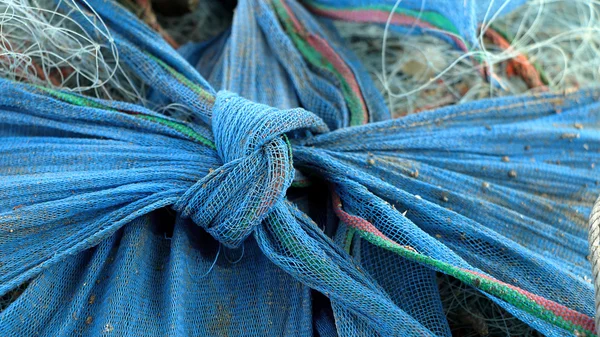 Desorden de la línea de pesca de nylon, primer plano de las redes de pesca enredadas — Foto de Stock