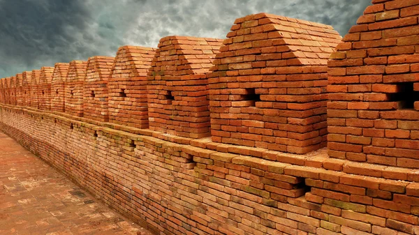 Antigua muralla de ladrillo de ciudad — Foto de Stock
