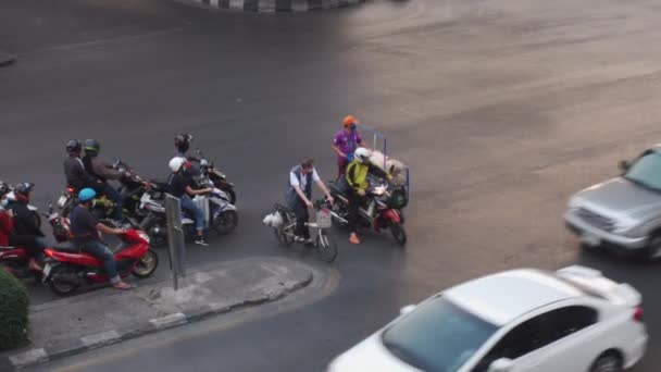 Bangkok Thailand Januar 2021 Autofahrer Warten Turn Bangkok — Stockvideo