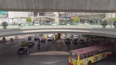 Bangkok, Tayland - 8 Şubat 2021 - Bangkok Siyam Bölgesi Trafik