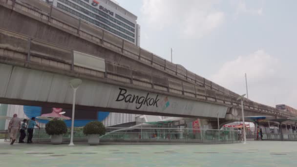 Bangkok Thailand Februari 2021 Bangkok Sky Train Passeert — Stockvideo