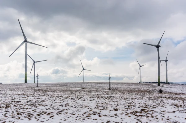 Windkraftanlage, Ökoenergie — Stockfoto