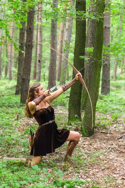 Young lady Elf with a long bow — Stock Photo, Image