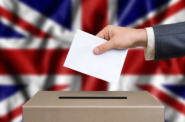 Eleição na Grã-Bretanha - votação na urna — Fotografia de Stock