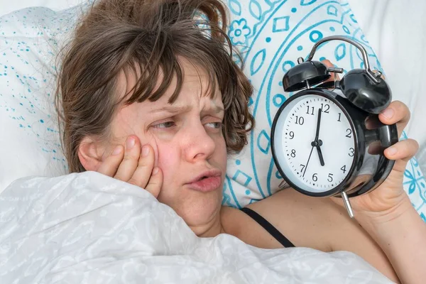 Tired Woman Alarm Clock Does Want Waking Early — Stock Photo, Image