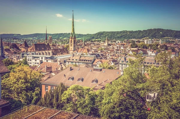 Zurich - Ciudad histórica y capital de Suiza - retro y — Foto de Stock