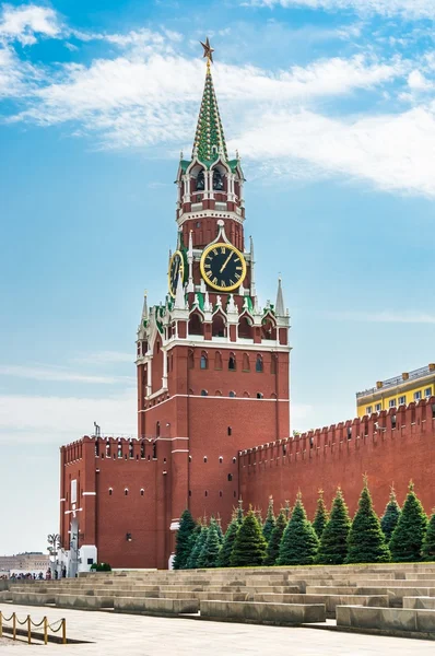 İşçinin kule Kremlin Moskova Kızıl meydanında — Stok fotoğraf