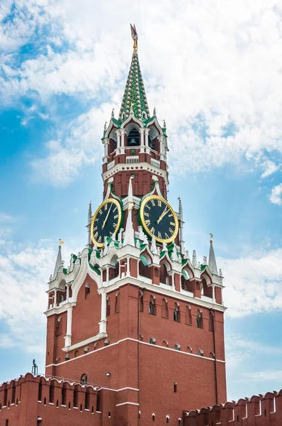 Spasskaya toren van Kremlin op het Rode plein in Moskou — Stockfoto