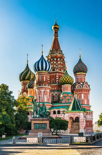 Cathédrale Saint-Basile sur la Place Rouge à Moscou, Russie — Photo