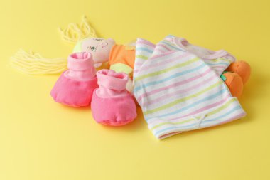 Bebek Giyim ve oyuncak bebek