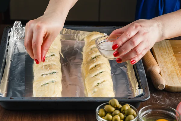 İnsanların ekmek yapıyoruz