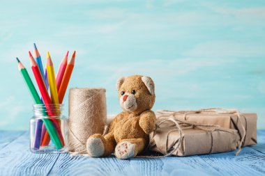 Hediye kutuları sürpriz, dilek, doğum günü veya tatil teddy b