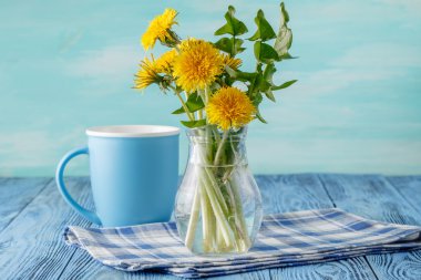 Karahindiba çiçekli bahar Kahvaltı