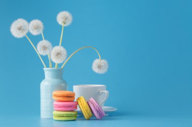 Kahve molası ile acıbadem kurabiyesi