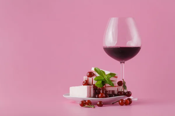 Cherry and wine — Stock Photo, Image