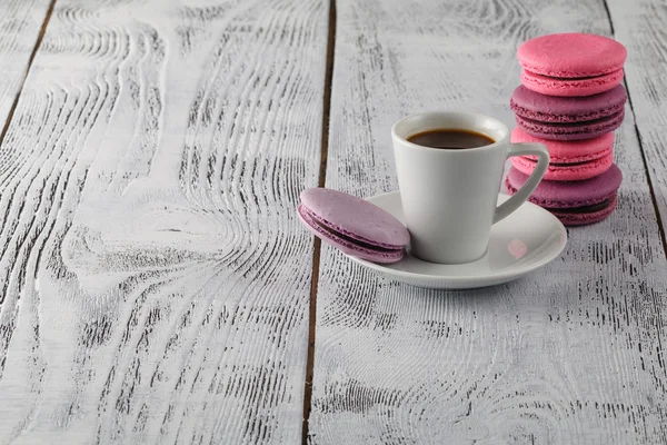 A cup of espresso coffee on a saucer on a shabby chic — Stock Photo, Image