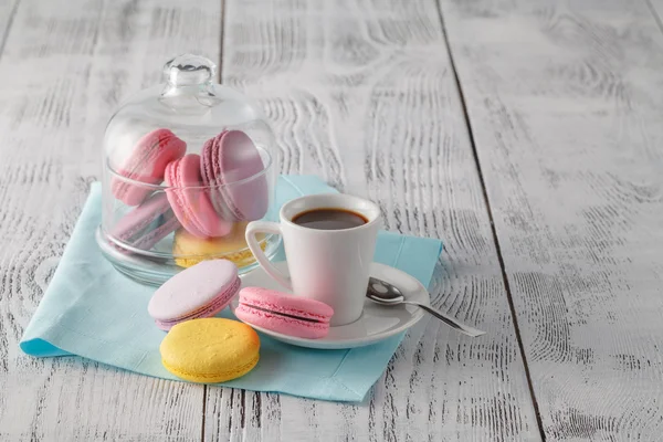 Good morning concept with espresso and macaroons — Stock Photo, Image
