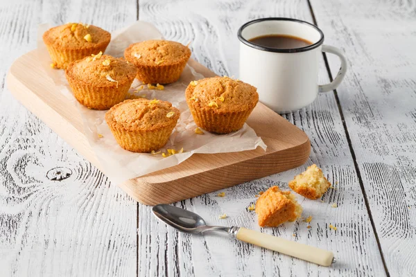 Muffins filled with lemon — Stock Photo, Image