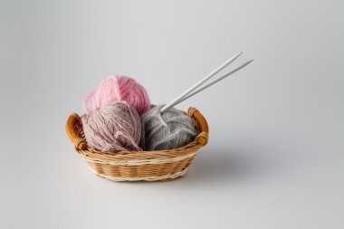 Renkli iplik iğne ile clews