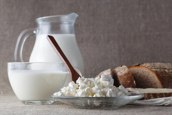 건강 한 아침 식사 개념입니다. 우유와 빵 — 스톡 사진
